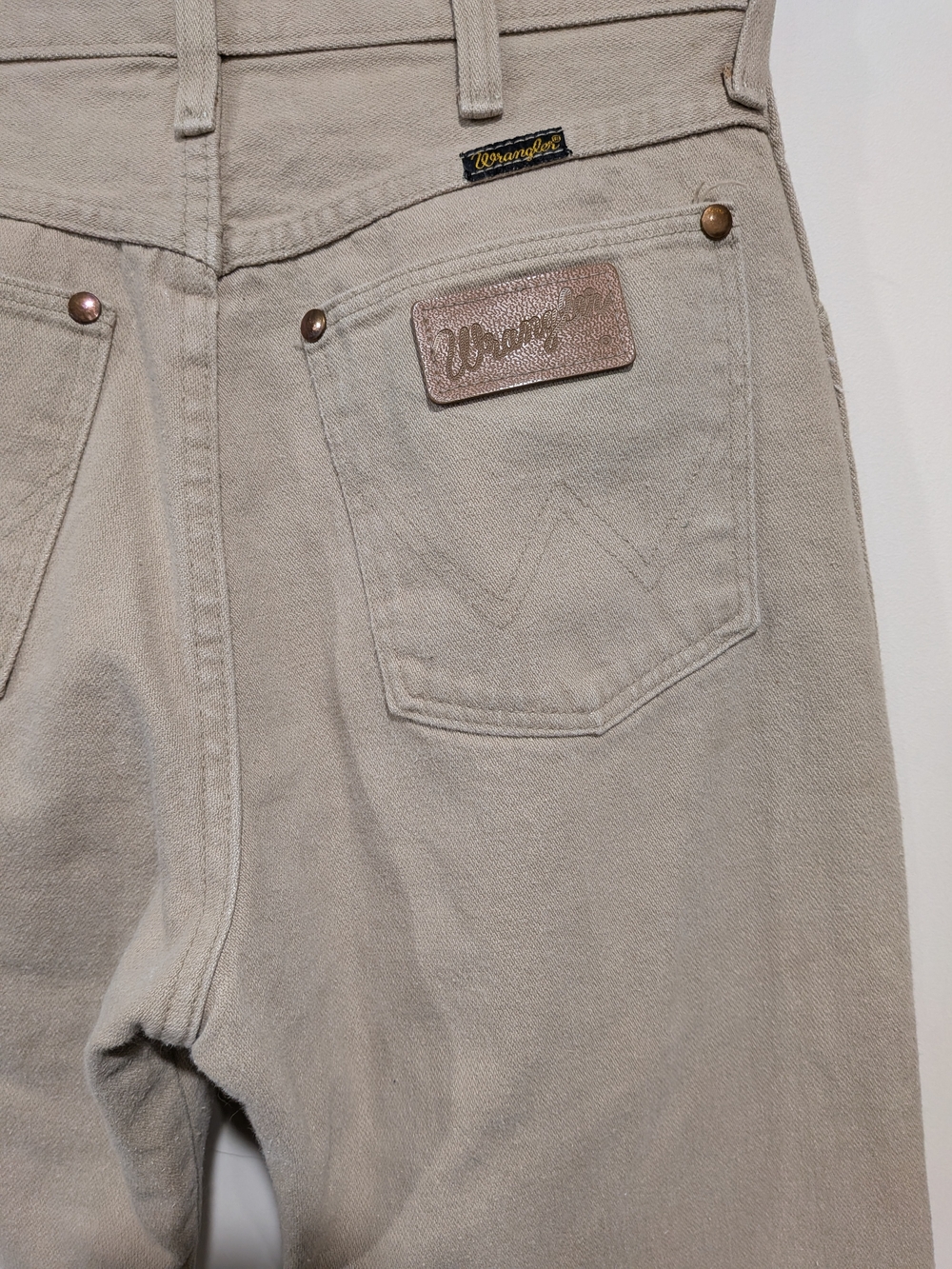 Wrangler Vintage High-Rise Straight Jeans